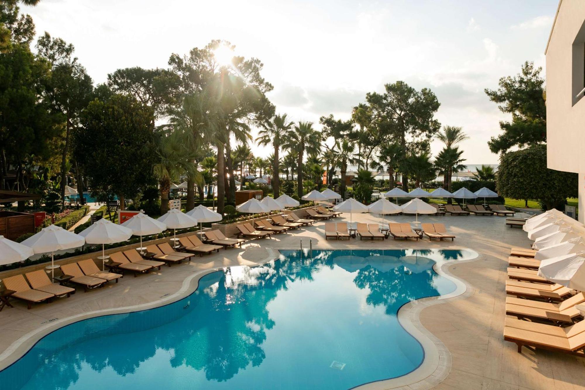 קמר Seven Seas Hotel Life מראה חיצוני תמונה