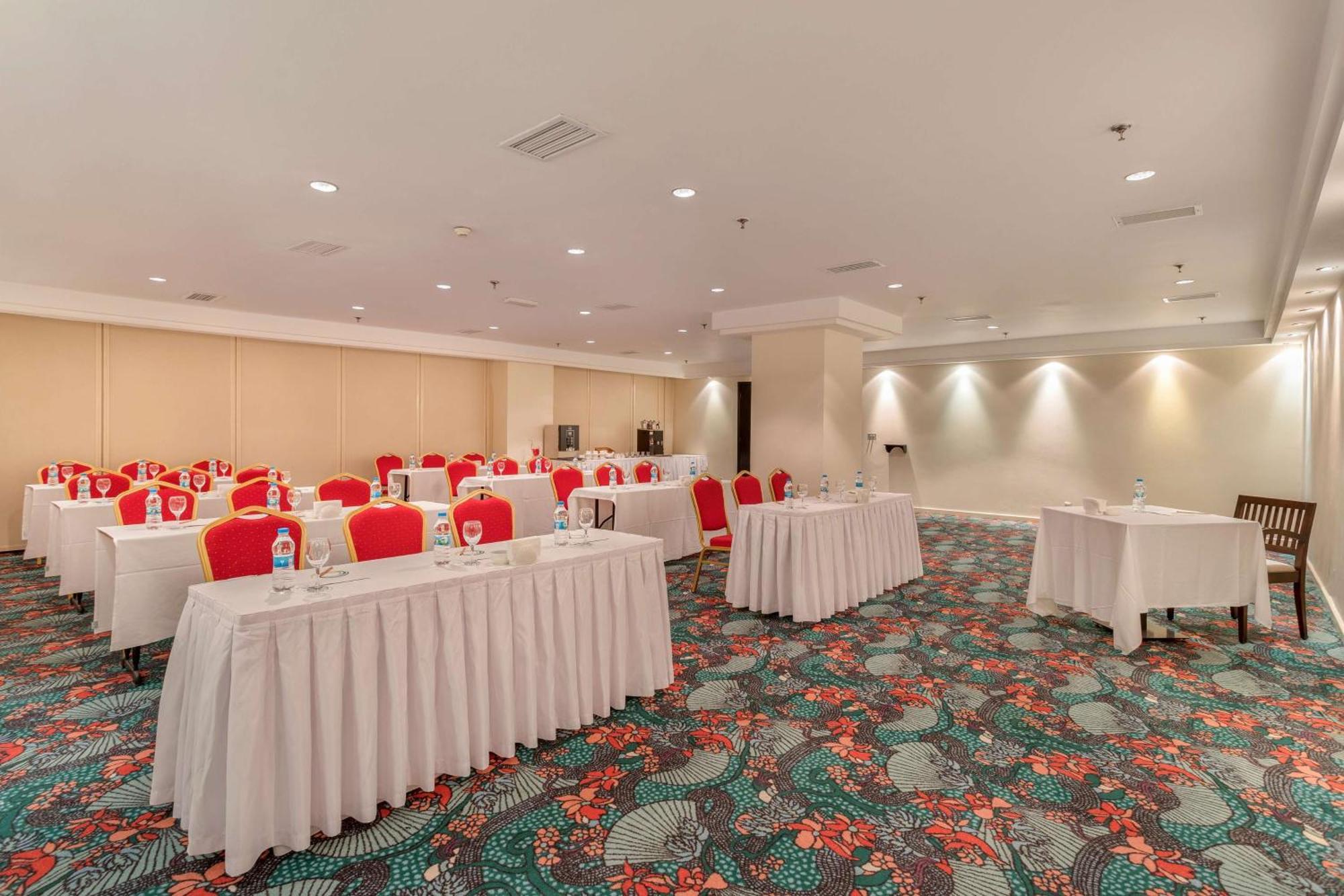 קמר Seven Seas Hotel Life מראה חיצוני תמונה