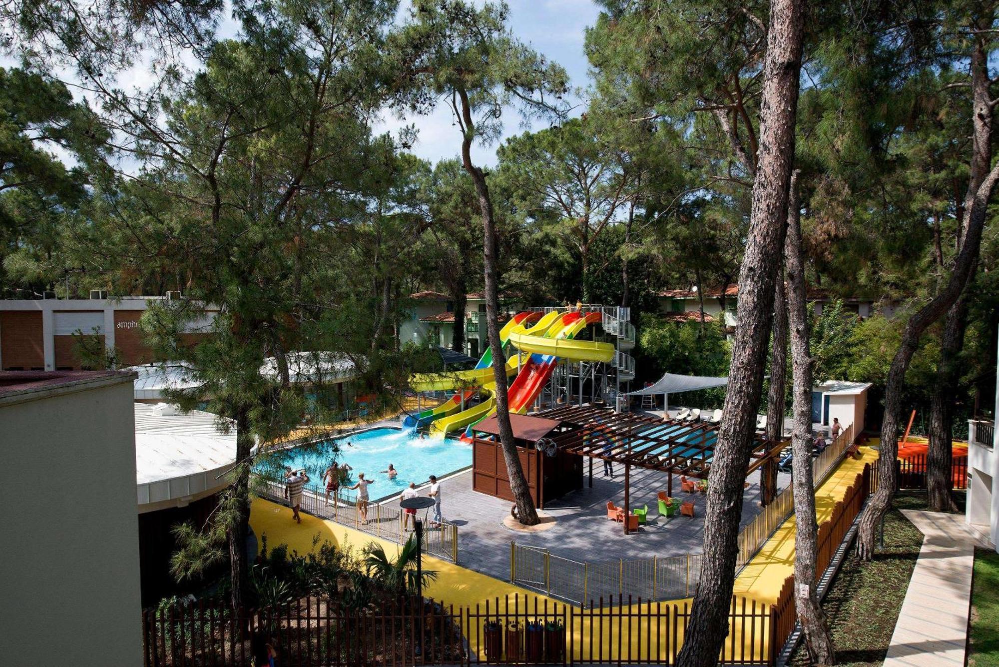 קמר Seven Seas Hotel Life מראה חיצוני תמונה